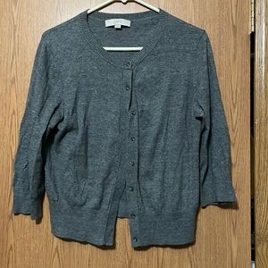 Dark grey mid length 3/4 sleeve sweater